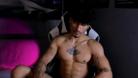 Snapshot of thomas_fit1 chatting on 15, 4, 2026 Thomas 3 JUST STAY AND BE MY LAST LOVE online show from 15, 4, 2026