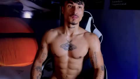Snapshot of thomas_fit1 chatting on 6, 5, 2026 Thomas 3 JUST STAY AND BE MY LAST LOVE online show from 6, 5, 2026