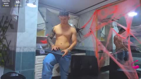 Snapshot of thomas_moon_ chatting on 10, 10, 2025 Thomas online show from 10, 10, 2025
