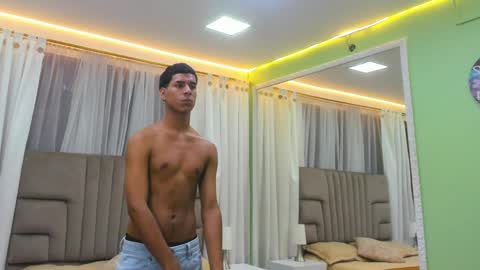 Snapshot of thomas_valkov chatting on 6, 5, 2026 Thomas Valkov online show from 6, 5, 2026