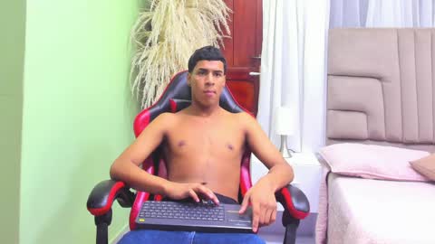 Snapshot of thomas_valkov chatting on 11, 5, 2026 Thomas Valkov online show from 11, 5, 2026