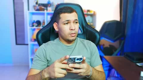 Snapshot of thomascollins__ chatting on 28, 10, 2025 Thomas online show from 28, 10, 2025