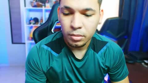 Snapshot of thomascollins__ chatting on 31, 10, 2025 Thomas online show from 31, 10, 2025