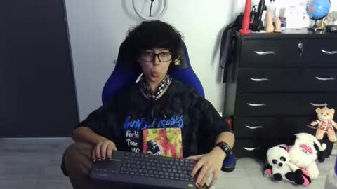 Snapshot of thomascooper_cams chatting on 19, 4, 2026 VALERIA online show from 19, 4, 2026