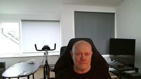 thomash32 online show from 8, 10, 2025