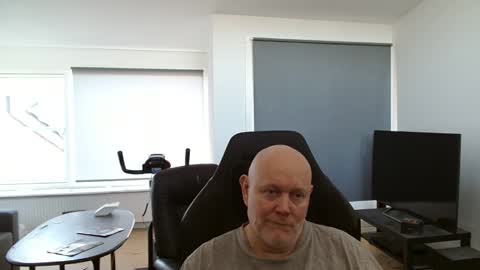 thomash32 online show from 12, 10, 2025