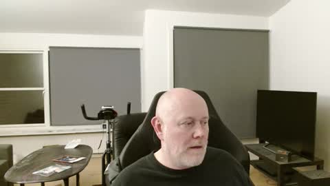 thomash32 online show from 16, 10, 2025