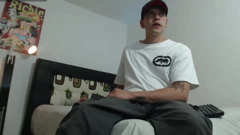 Snapshot of thomasjons chatting on 31, 5, 2026 thomasjons online show from 31, 5, 2026