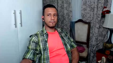 Snapshot of thommerxxx chatting on 10, 1, 2026 Thom online show from 10, 1, 2026