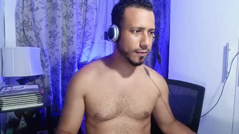 Snapshot of thommerxxx chatting on 22, 5, 2026 Thom online show from 22, 5, 2026