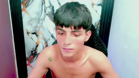 Snapshot of thommy_cute chatting on 5, 2, 2026 Thomas online show from 5, 2, 2026