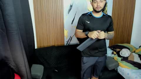 thomson_hot01 online show from 12, 1, 2026