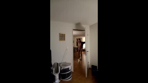 Snapshot of thomster1972good chatting on 16, 4, 2026 Tom online show from 16, 4, 2026