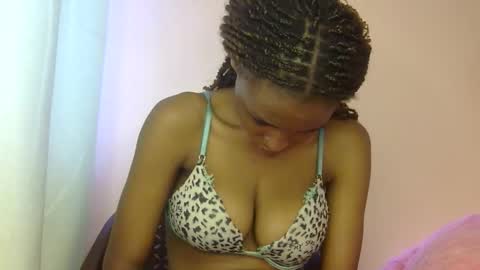 Snapshot of thotiana007 chatting on 11, 9, 2025 thotiana007 online show from 11, 9, 2025