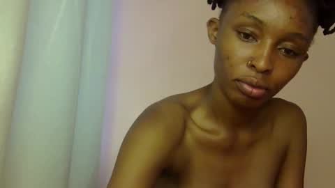 Snapshot of thotiana007 chatting on 28, 9, 2025 thotiana007 online show from 28, 9, 2025