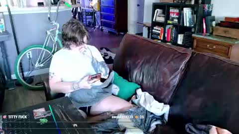 Snapshot of throttlekitten chatting on 26, 7, 2026 throttlekitten online show from 26, 7, 2026