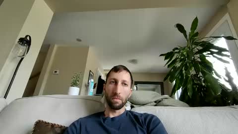 throwawayafteruse20202 online show from 17, 9, 2025