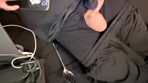 Snapshot of thunder8u42 chatting on 3, 10, 2025 thunder8u42 online show from 3, 10, 2025