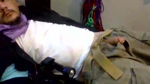 Snapshot of thunder8u42 chatting on 15, 10, 2025 thunder8u42 online show from 15, 10, 2025