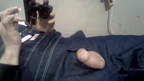 Snapshot of thunder8u42 chatting on 18, 10, 2025 thunder8u42 online show from 18, 10, 2025