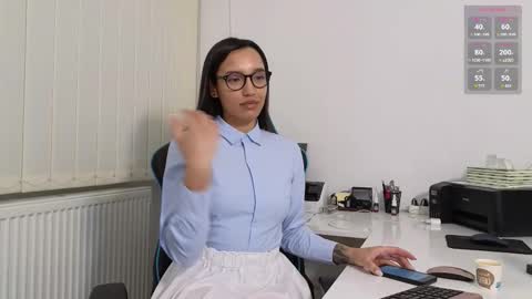 tia_j online show from 18, 2, 2026