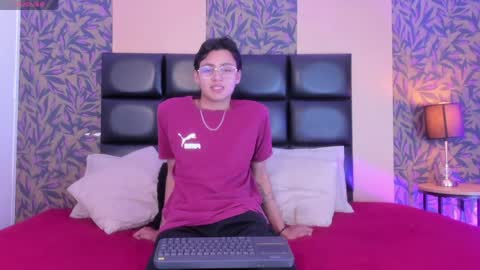 Snapshot of tian_sex chatting on 15, 5, 2026 online show from 15, 5, 2026
