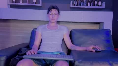 Snapshot of tian_sex chatting on 18, 5, 2026 online show from 18, 5, 2026
