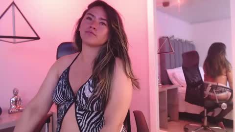  TIANA  online show from 30, 4, 2026