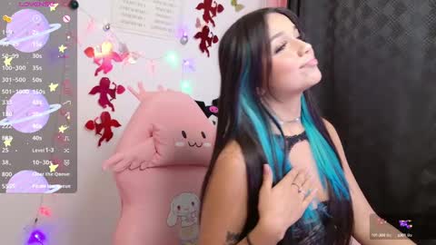 Tiana Le online show from 4, 3, 2025