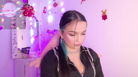 Tiana Le online show from 3, 12, 2025