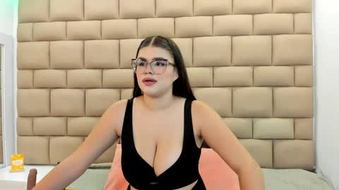Snapshot of tifannyrosen chatting on 25, 5, 2026 Tifanny online show from 25, 5, 2026