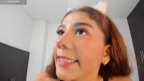 Tifany  online show from 4, 2, 2025