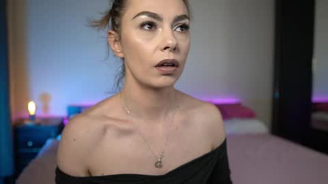 Tiffany online show from 4, 4, 2026