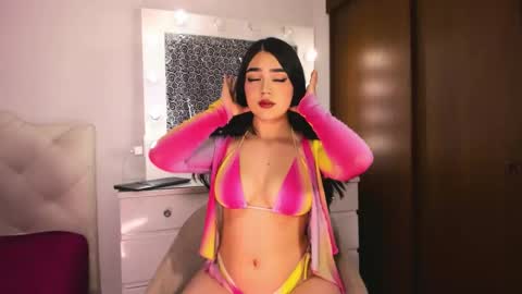 Snapshot of tiffanny_quinn chatting on 12, 11, 2025 Tiff online show from 12, 11, 2025