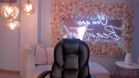 Tiffanny Sins online show from 27, 3, 2026