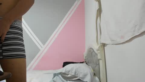 Snapshot of tiffany_and_leunam chatting on 12, 12, 2024 tiffany_and_leunam online show from 12, 12, 2024