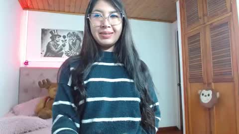 Snapshot of tiffany_beauty18 chatting on 10, 10, 2025 Tifanny online show from 10, 10, 2025