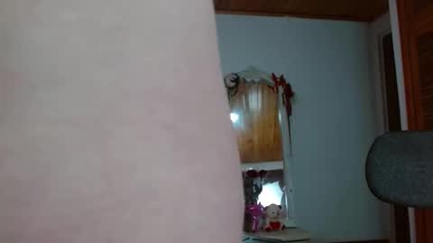 Snapshot of tiffany_beauty18 chatting on 12, 10, 2025 Tifanny online show from 12, 10, 2025