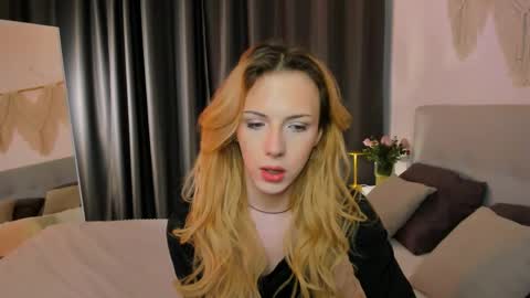 Snapshot of tiffany_king chatting on 28, 4, 2026 Tiffany online show from 28, 4, 2026