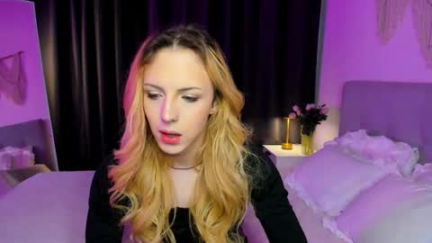 Snapshot of tiffany_king chatting on 7, 5, 2026 Tiffany online show from 7, 5, 2026