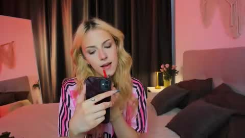 Snapshot of tiffany_king chatting on 23, 7, 2026 Tiffany online show from 23, 7, 2026