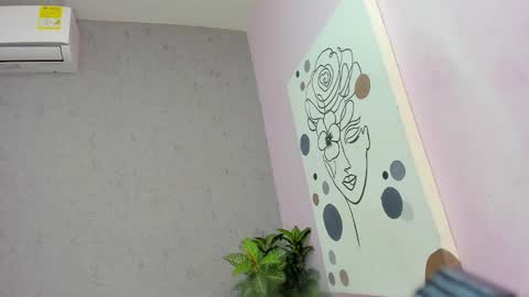 tiffany_mendez online show from 18, 11, 2025