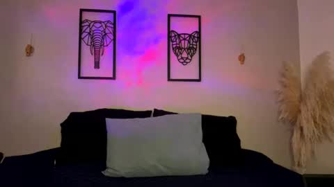  CAMI VELEZ camivelezz   online show from 1, 5, 2026