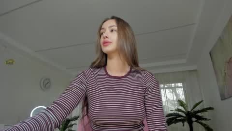 Tiffany Houston online show from 4, 12, 2025