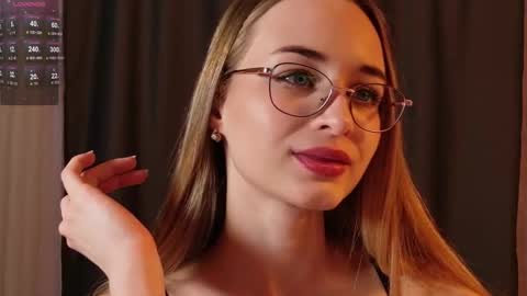 Tiffany online show from 16, 3, 2026