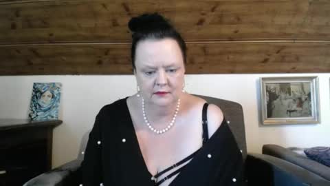 Snapshot of tiffanymature chatting on 27, 4, 2026 TiffanyMature online show from 27, 4, 2026