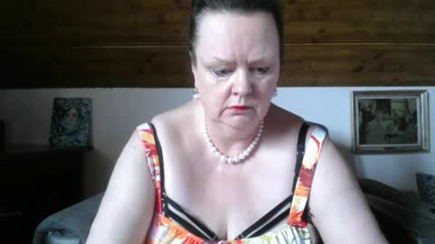 Snapshot of tiffanymature chatting on 8, 5, 2026 TiffanyMature online show from 8, 5, 2026