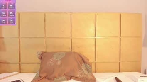Snapshot of tiffanyruiz1_ chatting on 15, 10, 2025 tiffanyruiz1_ online show from 15, 10, 2025