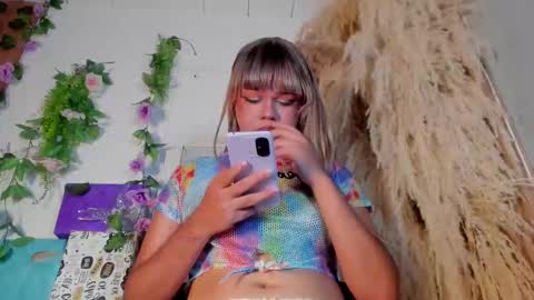 tiffanyy_deluxe online show from 10, 1, 2026