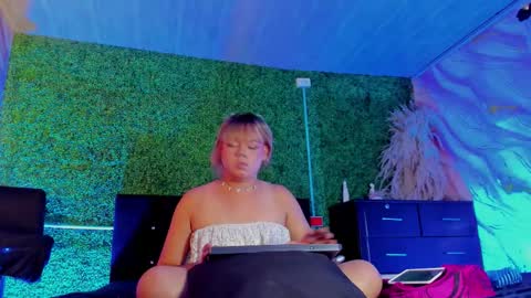 tiffanyy_deluxe online show from 28, 2, 2026